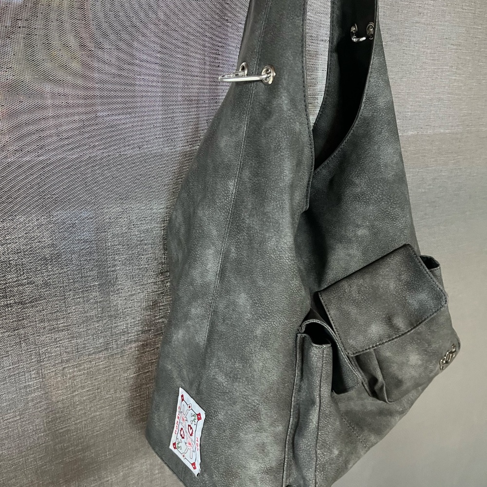 Beautiful Grey Siweol107 Roppie Hobo Bag